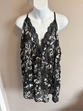 Torrid Skull Floral Lace Trim Camisole Tank plus Size 6 (6x)